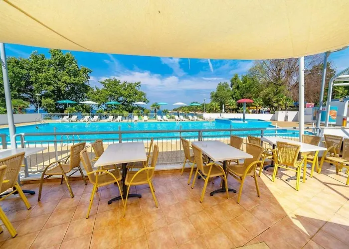 Bijela Uvala - Eurocamp I Homair キャンプ場 *